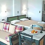 Dafni Aparthotel 3*